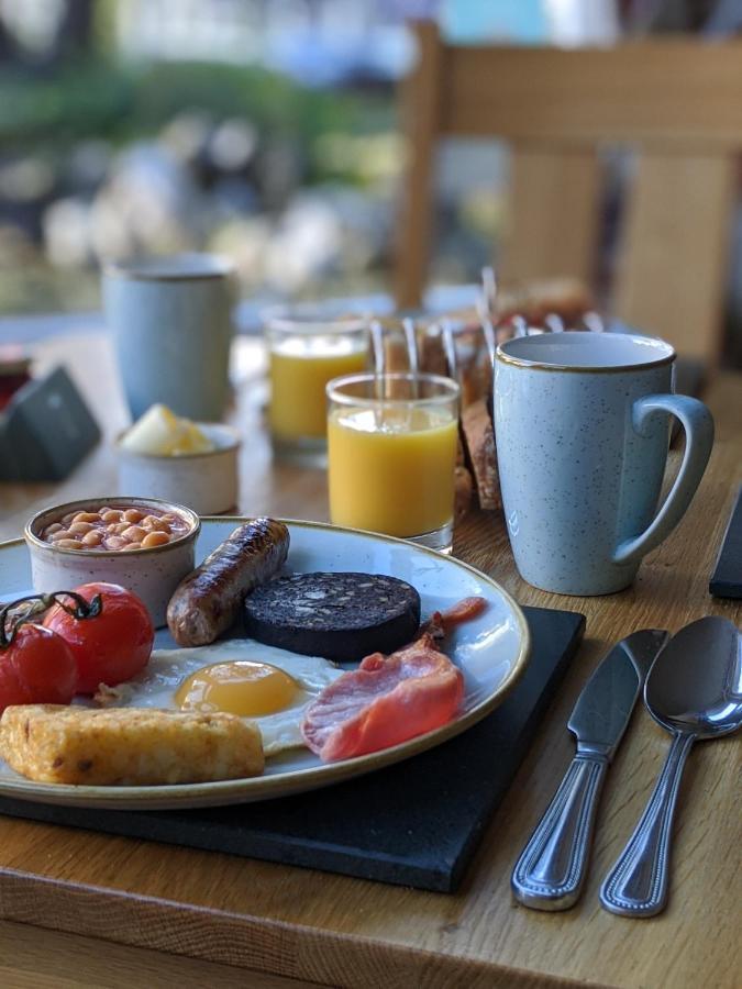 Clarence House Bed & Breakfast Keswick  Bagian luar foto